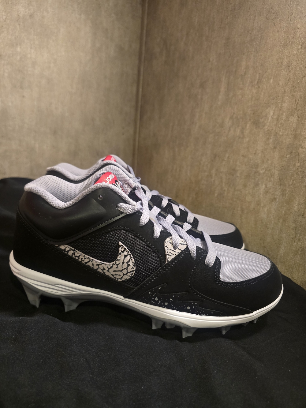Jordan Stadium 90 Low TD "Black Cement" Football Cleats Mens size 9